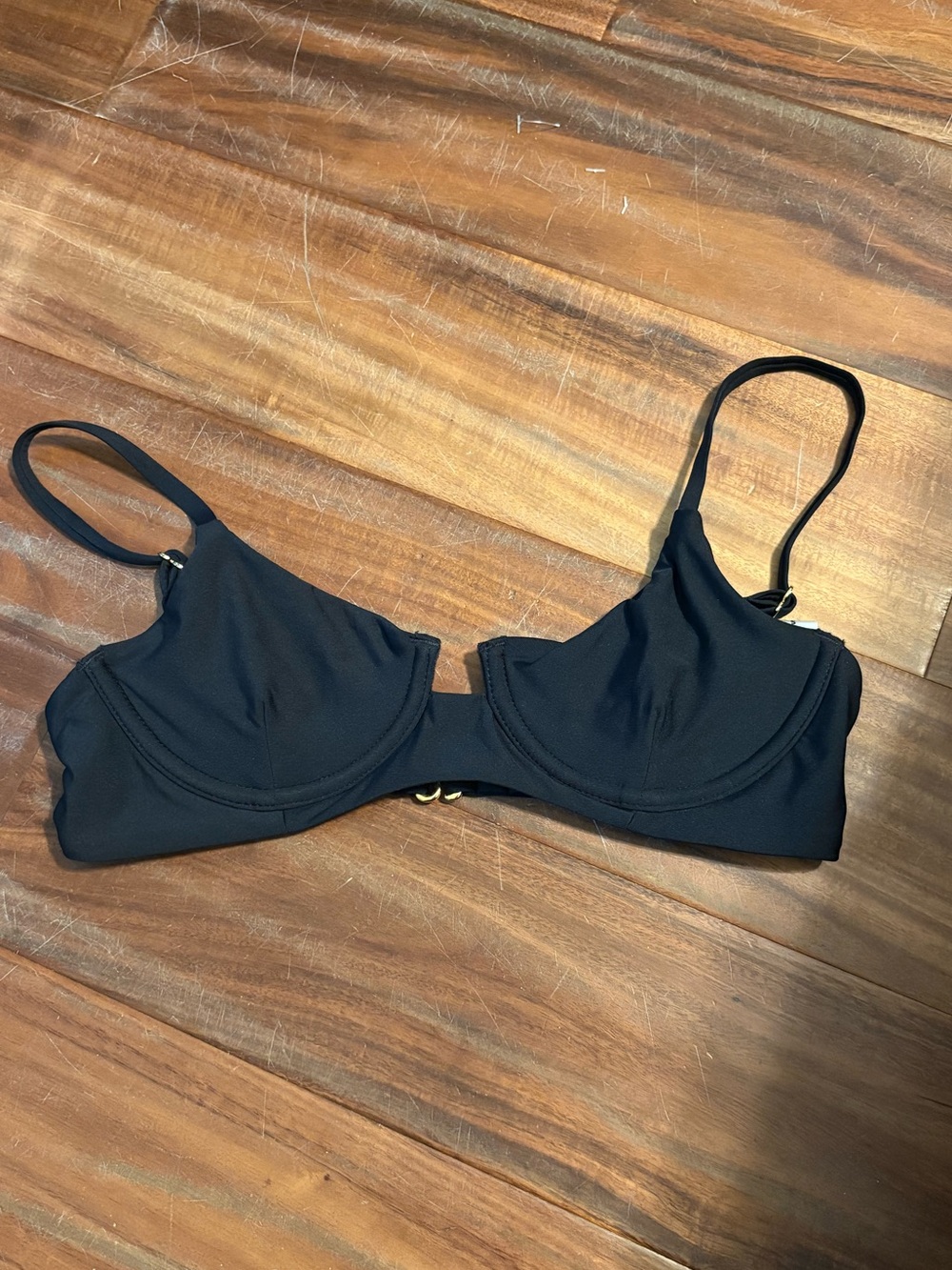 B Swim Black Underwire Bikini‎ Top Size Small Minimalist Adjustable Swim (0649)